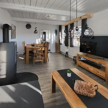 Hanne Herrmann Hus *