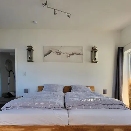 Hanne Herrmann Hus * Esgrus